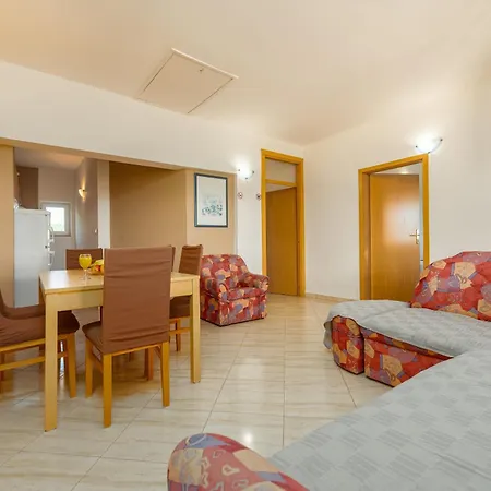 Dandelion Zadarvillas *