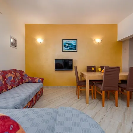 Dandelion Zadarvillas *