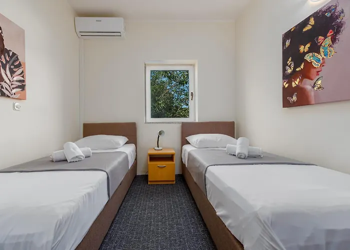 Dandelion Zadarvillas * Nadin